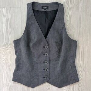 nine west button up vest
